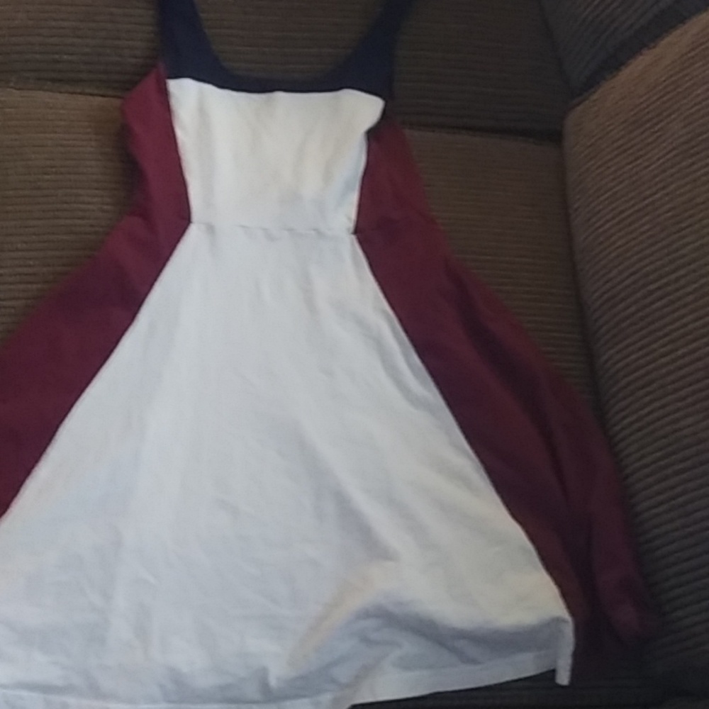 Dress - Picture 2 of 4